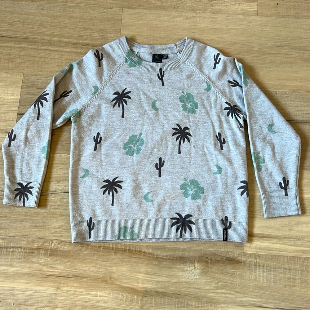 •Soft Volcom lightweight Sweater Size XS  5/6•